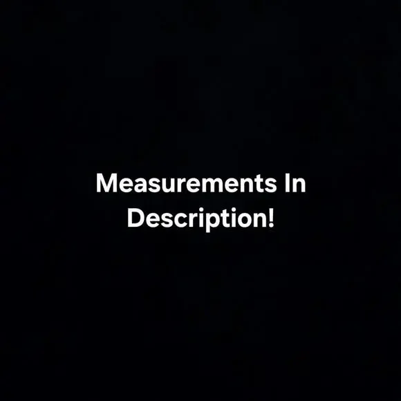 Black & white skull and wings graphic tee. Mens M - Picture 5 of 5